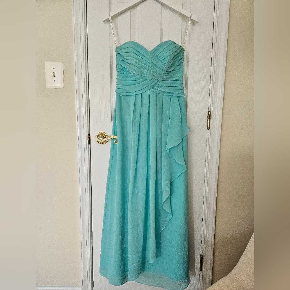 David's bridal, size2, chiffon, strapless goddess bridesmaid dress